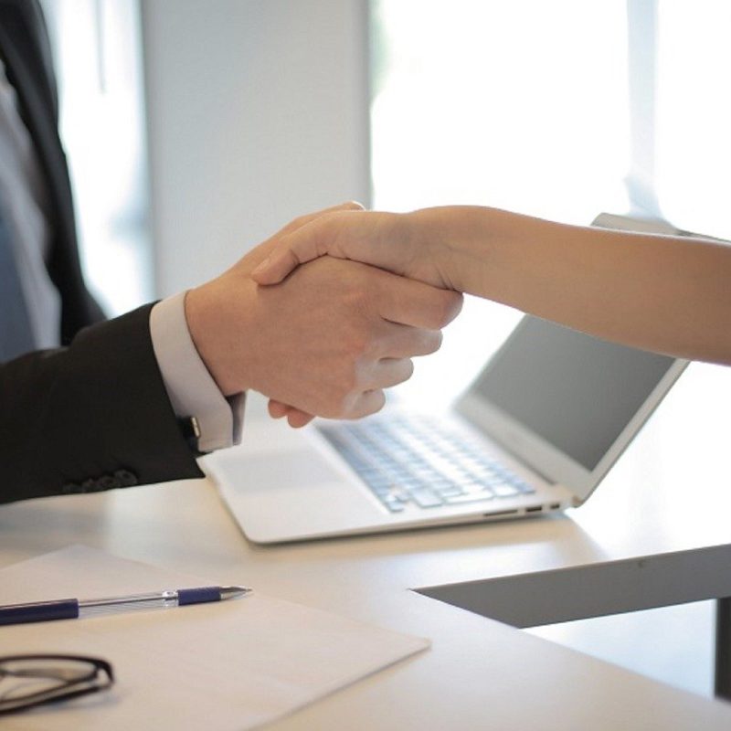 business-deal-g7964e7d24_1280